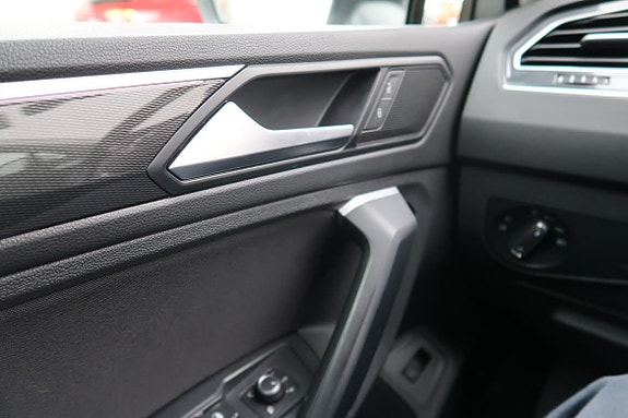 Volkswagen Tiguan 11 of 23