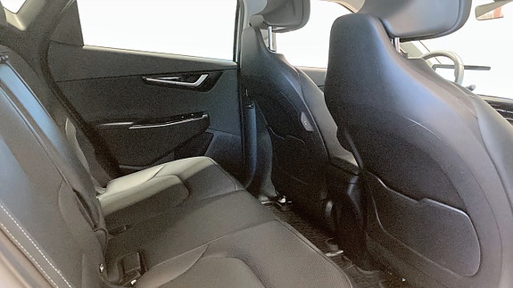 Kia EV6 5 of 16