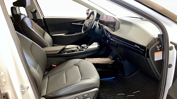 Kia EV6 3 of 16