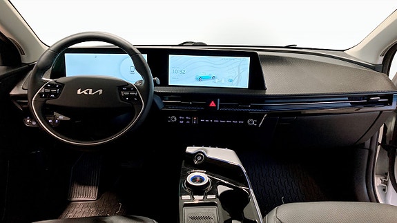 Kia EV6 4 of 16