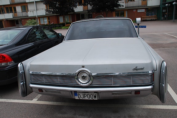 Chrysler Imperial 2 of 4