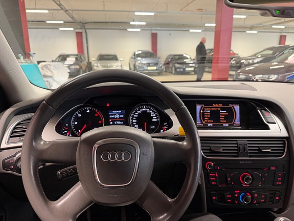 Audi A4 11 of 15