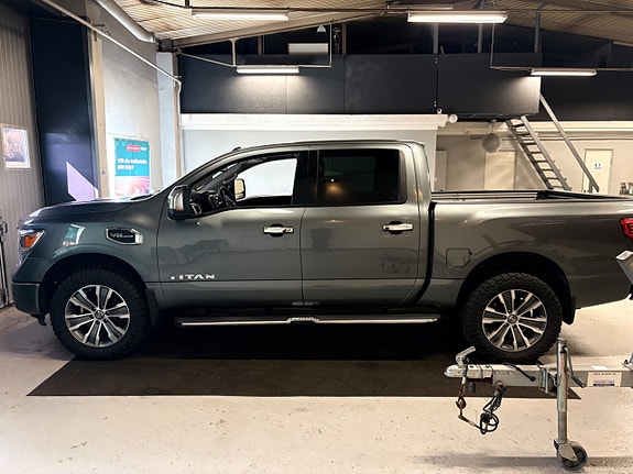 Nissan Titan 5 of 5