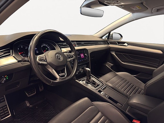 Volkswagen Passat Alltrack 9 of 20