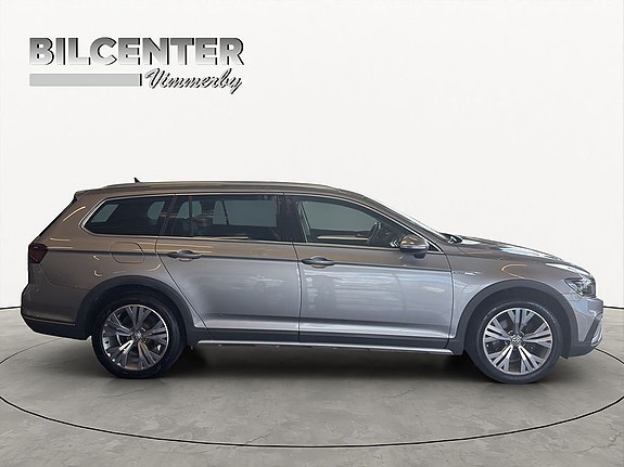 Volkswagen Passat Alltrack 6 of 20