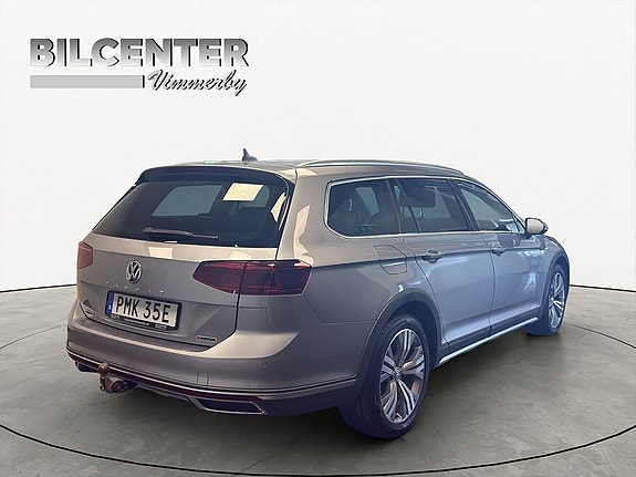 Volkswagen Passat Alltrack 5 of 5