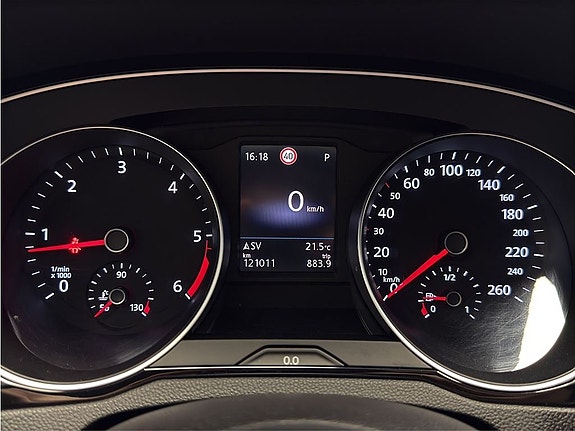 Volkswagen Passat Alltrack 13 of 20