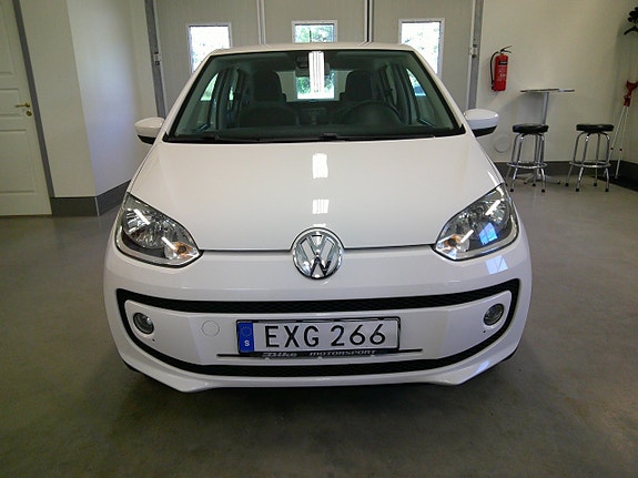 Volkswagen UP! 3 of 5