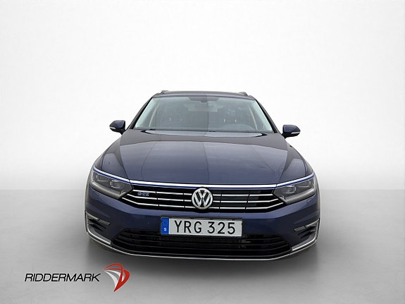 Volkswagen Passat 2 of 5