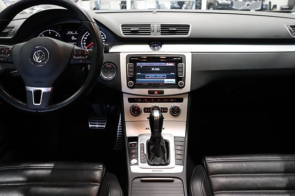 Volkswagen Passat Alltrack 11 of 19