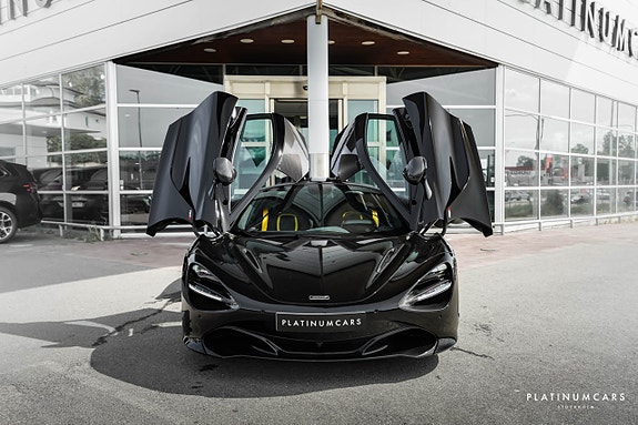 McLaren 720S 4 of 5