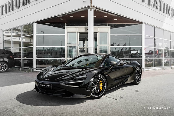 McLaren 720S 2 of 5