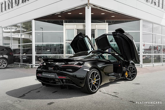 McLaren 720S 3 of 5