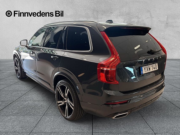 Volvo XC90 3 of 5