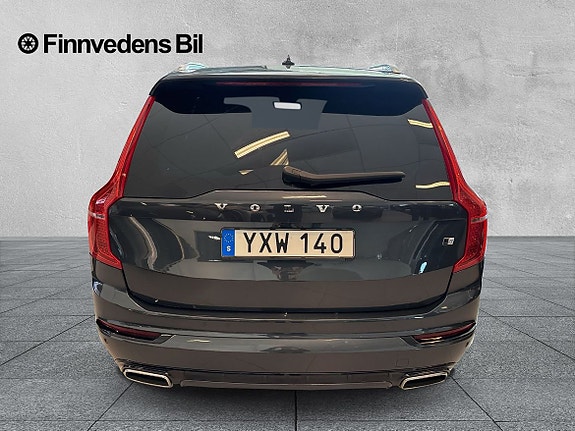 Volvo XC90 4 of 5