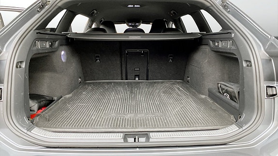 Volkswagen Passat 12 of 12