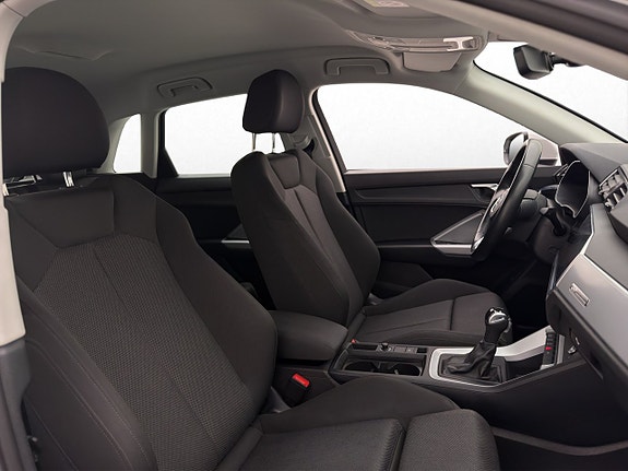 Audi Q3 12 of 30