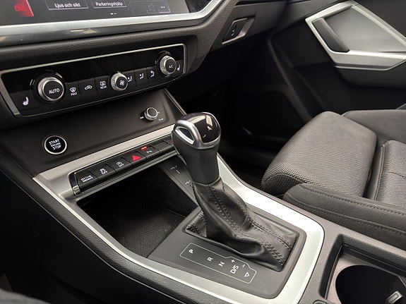 Audi Q3 22 of 30