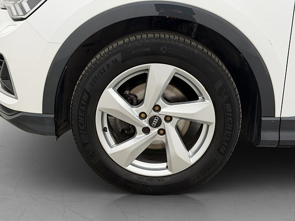 Audi Q3 29 of 30