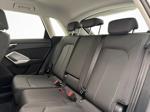 Audi Q3 13 of 30