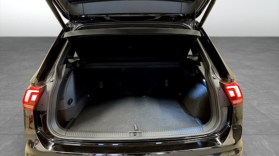 Volkswagen Tiguan 12 of 22