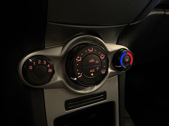 Ford Fiesta 8 of 9
