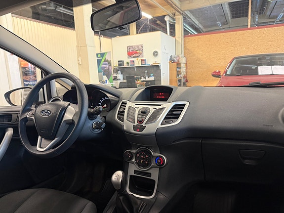Ford Fiesta 5 of 5