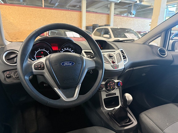 Ford Fiesta 6 of 9