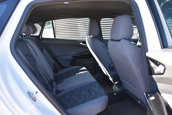 Volkswagen ID.4 10 of 12