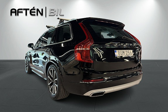 Volvo XC90 8 of 30