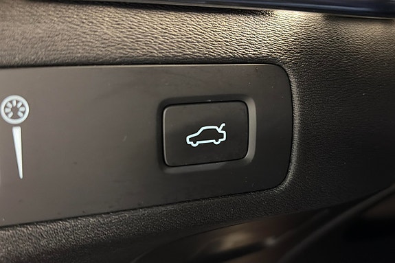 Volvo XC90 24 of 30
