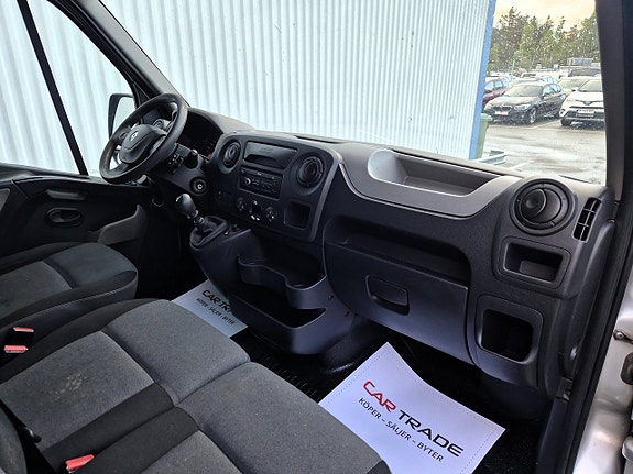 Renault Master 25 of 26