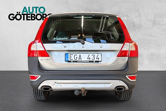 Volvo XC70 5 of 17