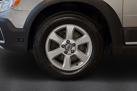 Volvo XC70 9 of 17