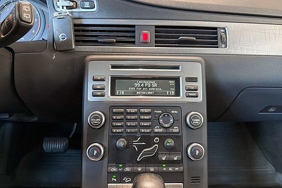 Volvo XC70 14 of 17