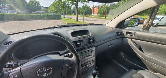 Toyota Avensis 3 of 5