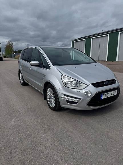 Ford S-MAX 7 of 14