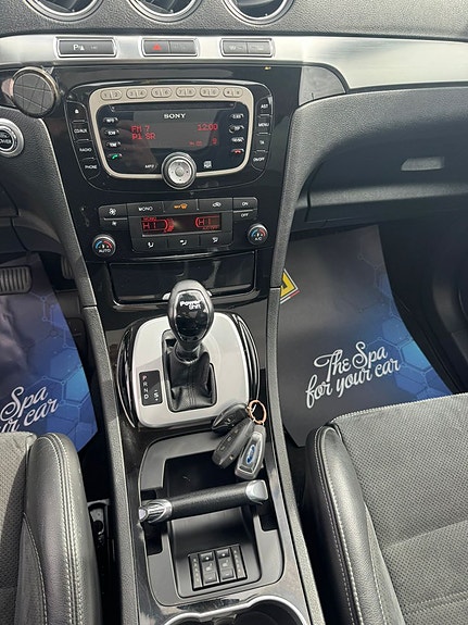 Ford S-MAX 9 of 14
