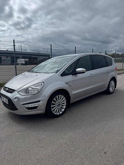 Ford S-MAX 3 of 14