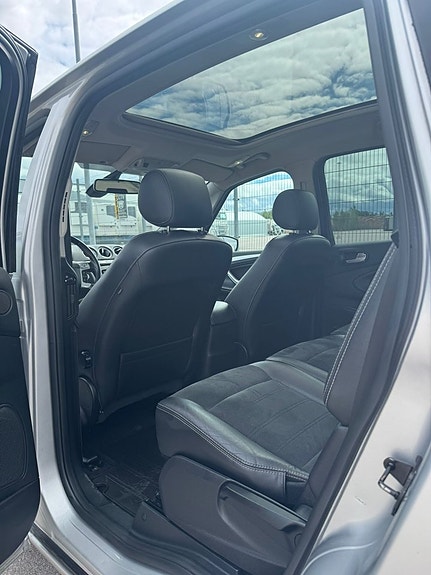 Ford S-MAX 12 of 14
