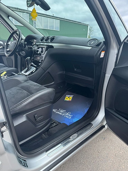 Ford S-MAX 13 of 14