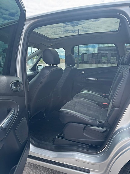 Ford S-MAX 5 of 14