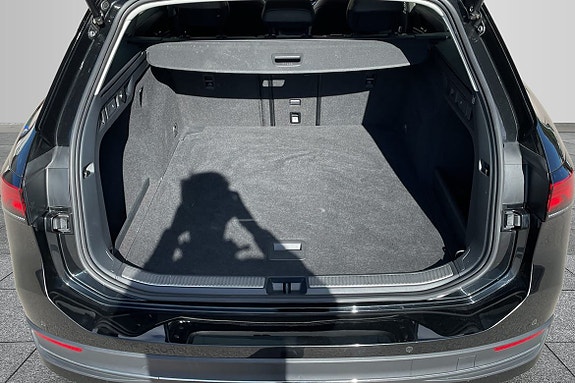 Volkswagen Passat 9 of 18