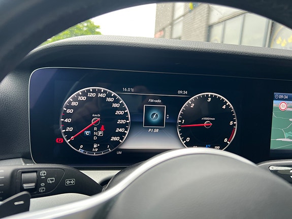 Mercedes-Benz E220 20 of 28