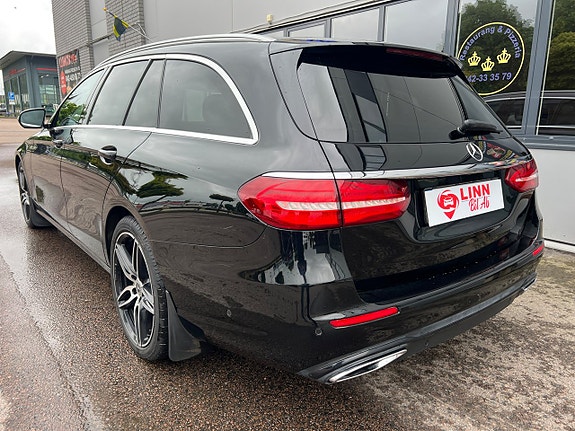 Mercedes-Benz E220 6 of 28