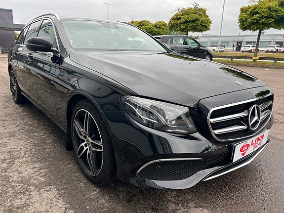 Mercedes-Benz E220 3 of 28