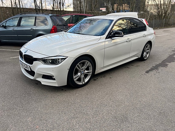 BMW 320d 2 of 5