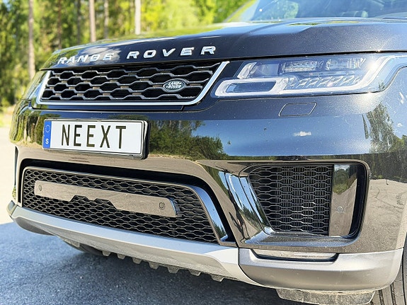 Land Rover Range Rover Sport 12 of 30