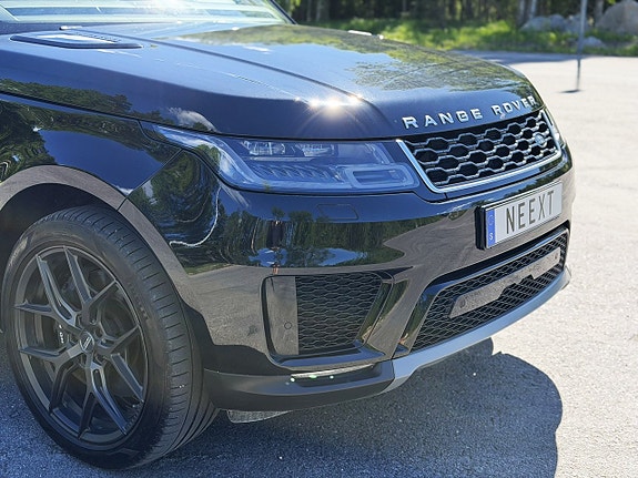 Land Rover Range Rover Sport 10 of 30
