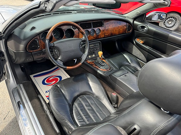 Jaguar XK 15 of 26